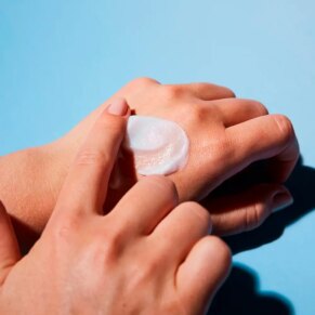 Kem chống lão hóa & điều trị chống nhăn Biotherm CERA REPAIR barrier foam cleanser
