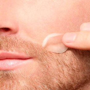 Clarins MEN soothing after shave gel Sau cạo râu