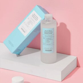 Meisani RICE AND SHINE hyaluronic acid essence toner Nước hoa hồng