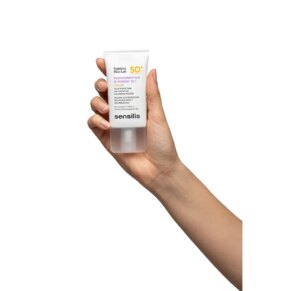 Sensilis PHOTOCORRECTION d-pigment 50+ mousse Kem dưỡng ẩm
