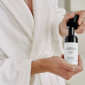 Sữa rửa mặt Unicskin UNICDETOX&GO all-in-one cleanser foam